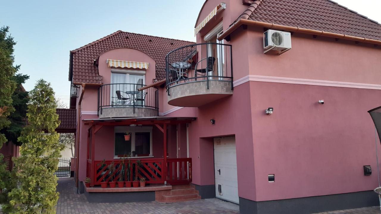 Alom Apartman Hajdúszoboszló Exterior foto