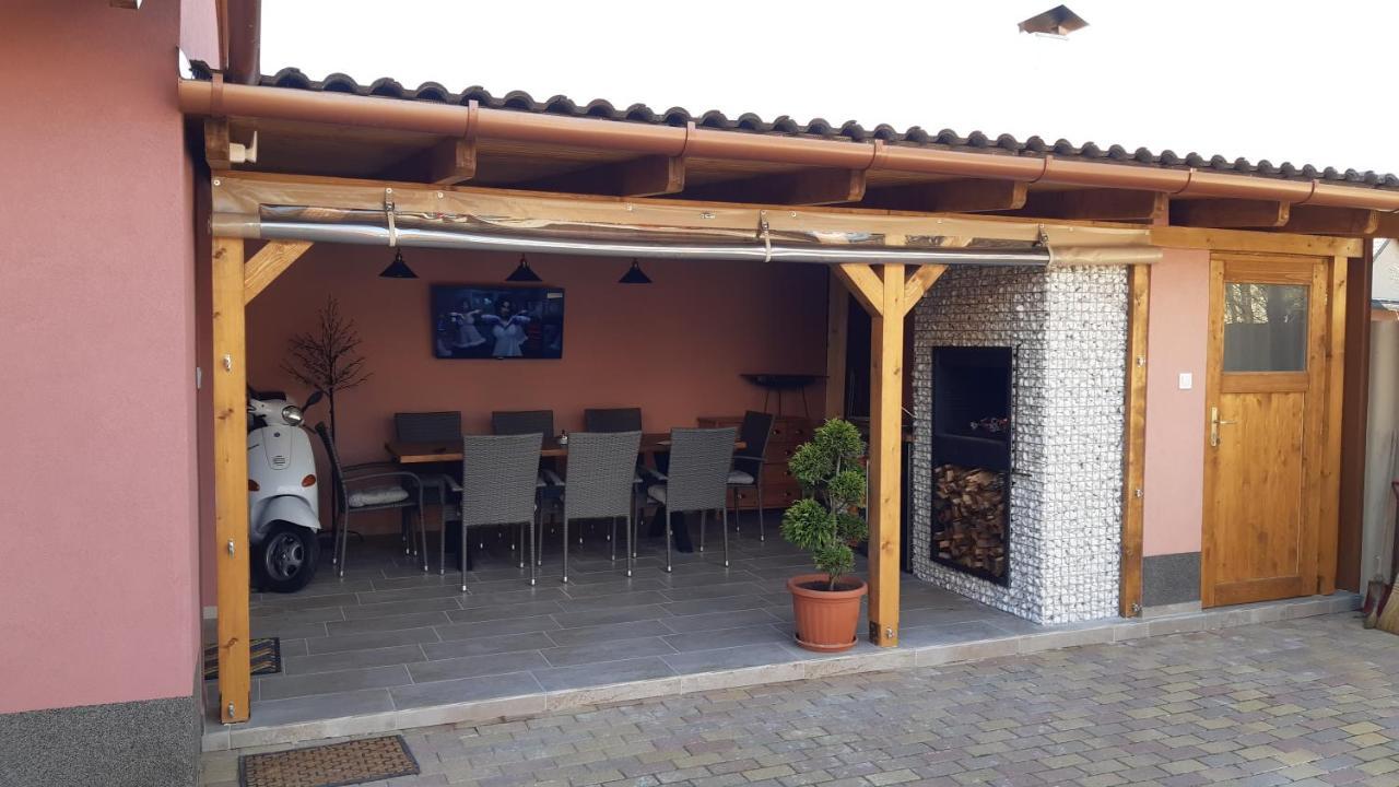 Alom Apartman Hajdúszoboszló Exterior foto