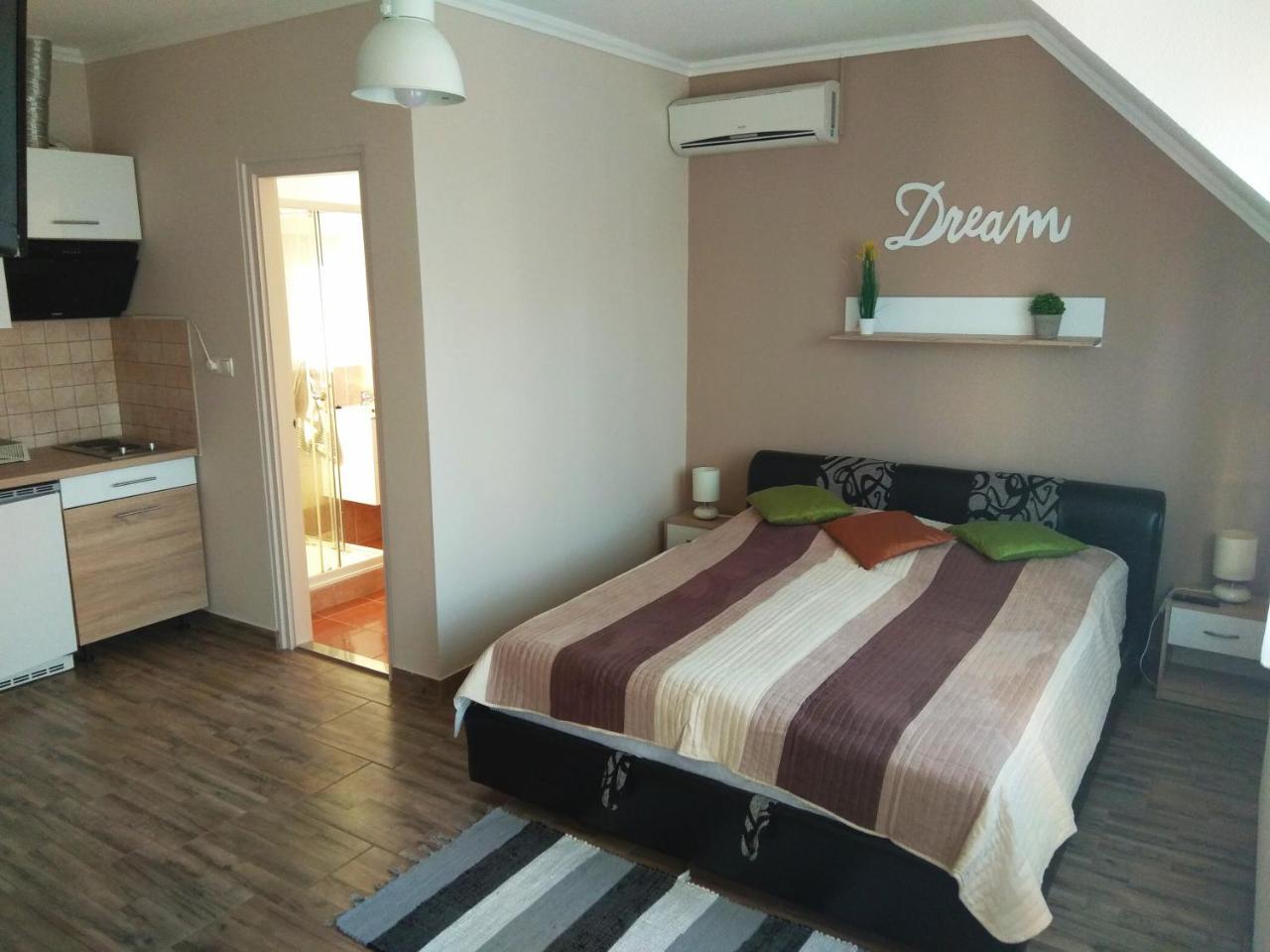 Alom Apartman Hajdúszoboszló Exterior foto
